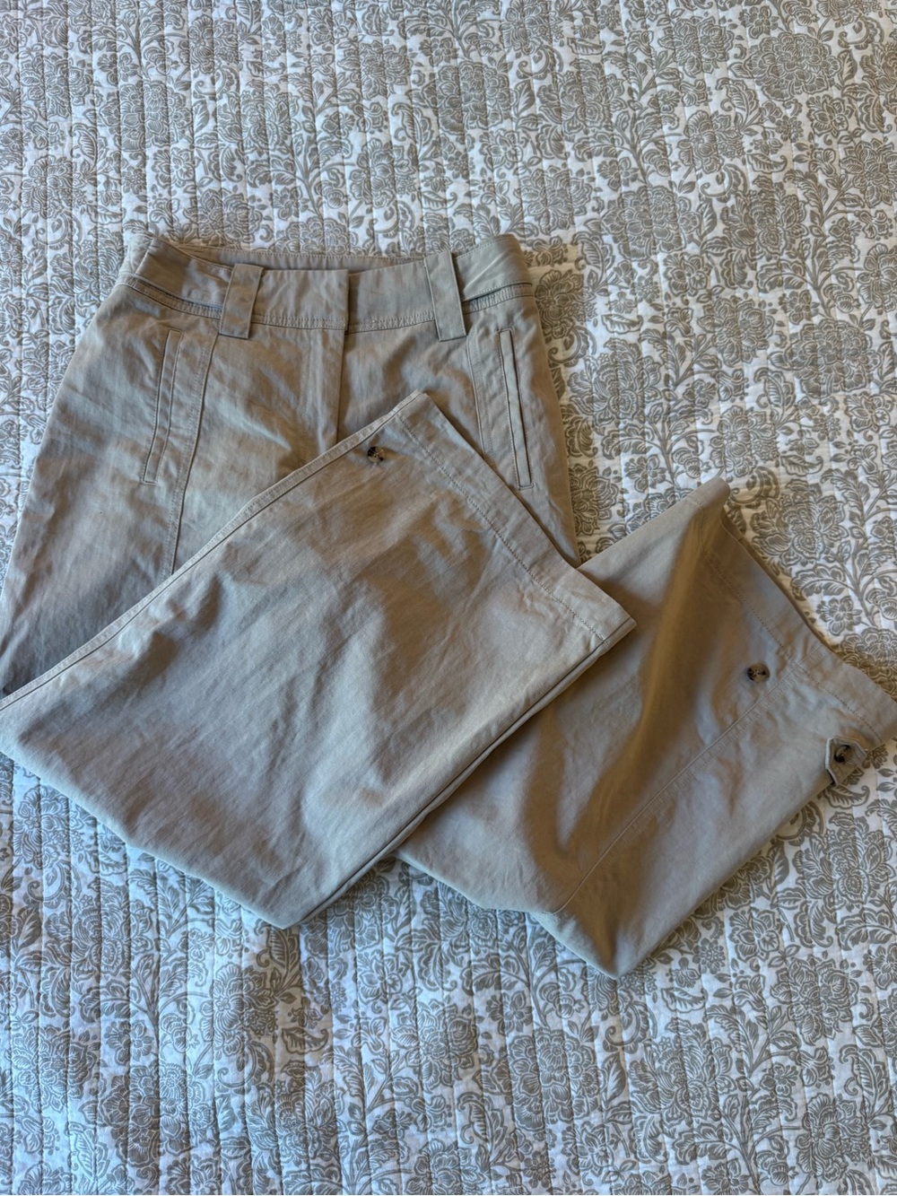 Zara Straight-Leg Pants in Light Khaki